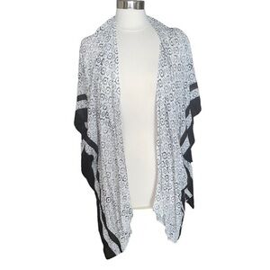 Mario Serrani lightweight Shaw in a black and white print, womens one size